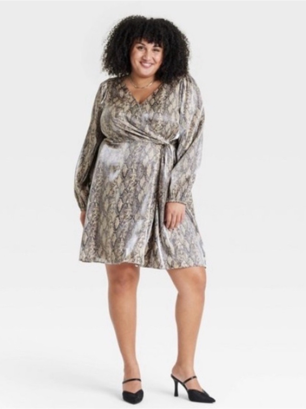 Ava & Viv Tan Long Balloon Sleeve Snakeskin Print Satin WrapDress
Sz 2X Pockets